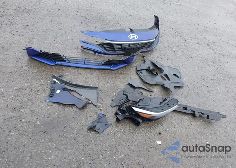 2024 Hyundai Elantra Sel z USA, uszkodzony, nr VIN KMHLM4DG5RU740080